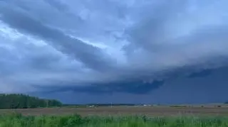 Burzowe chmury nad Kamieniem Krajeńskim (tvnmeteo.pl/Anita)