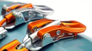 Buty muszą mieć solidne zapięcia (Shutterstock)