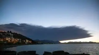 Chmura wulkanicznego popiołu nad Bariloche, Argentyna