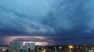 Ciemne niebo w Malborku (Agata Semeniuk)