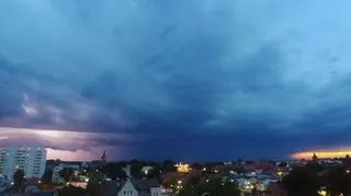Ciemne niebo w Malborku (Agata Semeniuk)