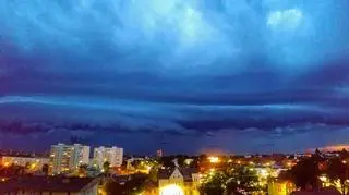 Ciemne niebo w Malborku (Agata Semeniuk)
