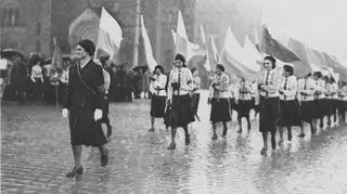 Katolickie Stowarzyszenie Młodzieży Żeńskiej - zlot w Poznaniu, 1939
http://www.audiovis.nac.gov.pl/obraz/102209/e1d7a40f7c8cf4ec0ca8b97b0d73db5e/
