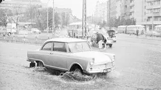 Ulica Puławska w Warszawie, 1968 http://www.audiovis.nac.gov.pl/obraz/166406/8cf39f60f7a2801318809b0f0fea0f1f/
