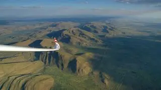 Deszcze obudziły zieleń na wydmach Kalahari/Sebastian Kawa