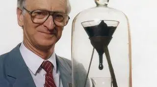 Eksperyment kropli paku i jego wieloletni opiekun prof. John Mainstone