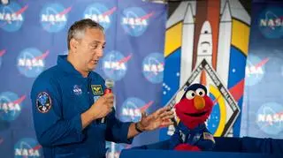Elmo odwiedził NASA/NASA