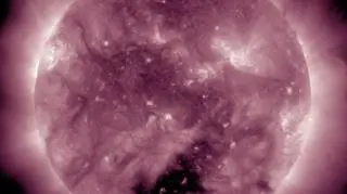  Fala o długości 211 A (NASA/SDO/GSFC)