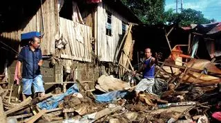 Filipiny po przejściu tropikalnej burzy Washi (PAP/EPA)