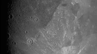 Ganimedes na najnowszym zdjęciu (NASA/JPL-Caltech/SwRI/MSSS)