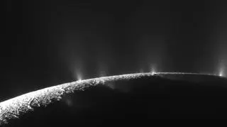 Gejzery na południowym biegunie księżyca Enceladus
