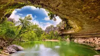 Hamilton Pool (Shutterstock)