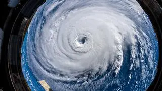 Huragan Florence widziany z kosmosu (PAP/EPA/ALEXANDER GERST/ESA/NASA HANDOUT)