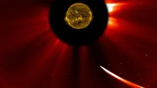 Kometa ISON. Zdjęcie z godz. 16.50 (NASA)