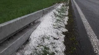 Kule gradu po burzy nad Wolfhagen (Mario Zeschik)