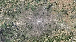 Londyn widziany przez Landstat 7. Barwy naturalne (NASA)