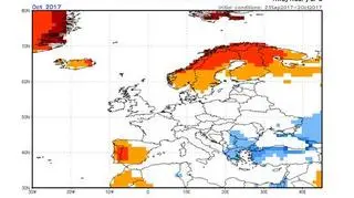 Mapa – odchylenie temperatury średniej miesięcznej października 2017 od normy  - miesiąc w normie lub lekko poniżej