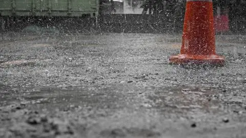 Pogoda na dziś: burzowo i deszczowo. Temperatura lokalnie sięgnie prawie 30 stopni