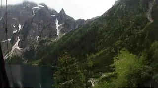 Morskie Oko w środę rano (zdj. TOPR)