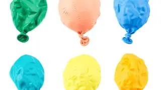 Na mrozie balony zmniejszają swoją objętość
