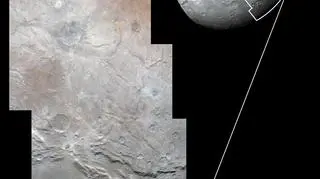 Najnowsze zdjęcia Charona z sondy New Horizons (NASA)
