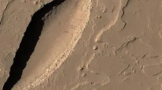 Największy wulkan na Marsie i góra w Układzie Slonecznym - Olympus Mons