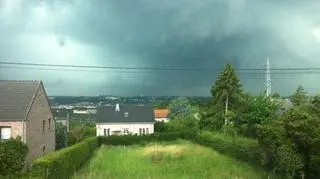 Niebo nad miejscowością Hasselt w Belgii (kontakt 24/Max)