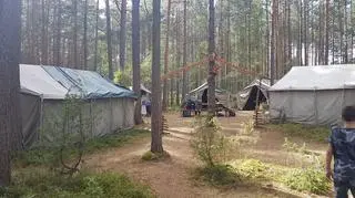 Obóz przed zniszczeniem