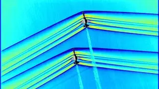 Obrazy powstały dzięki technice Schlieren (NASA)