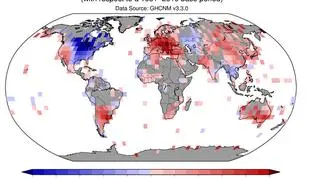 Odchylenia od średniej temperatury w kwietniu (średnią wyliczono na podstawie danych z lat 1981-2010) (NOAA)
