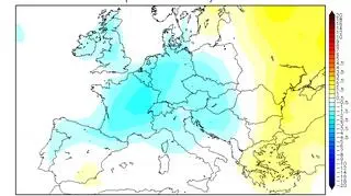 Odchylenie temperatury średniej miesięcznej od normy w sierpniu