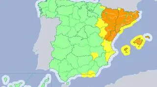 Ostrzeżenia meteorologiczne w Hiszpanii w niedzielę wieczorem (AEMET)