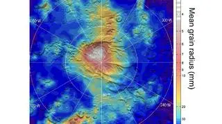 Pokłądy śniegu na Marsie (NASA)
