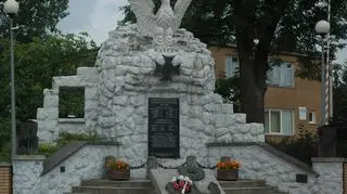 Pomnik Orła Białego w Chotomowie / fot: MGostek, CC0 Public Domain