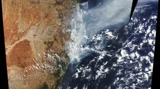 Pożary w Australii widziane z kosmosu - zdjęcie z 11 listopada (NASA)