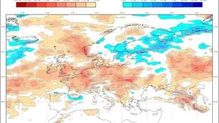 Prognoza odchylenia opadów od normy wieloletniej w sierpniu (ECMWF)