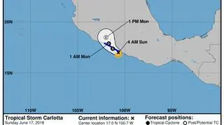 Prognozowana ścieżka przejścia burzy Carlotta (NHC)