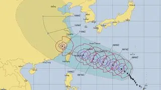 Prognozowana ścieżka przejścia tajfunu Maria (Joint Typhoon Warning Center)