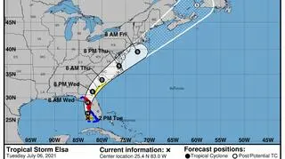 Prognozowana trasa burzy tropikalnej Elsa (NHC/NOAA)