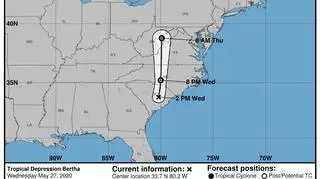 Prognozowana trasa przejścia depresji tropikalnej Bertha (NOAA)