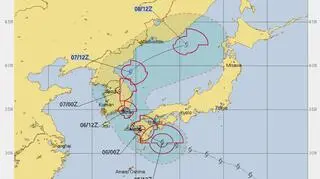 Prognozowana trasa tajfunu Francisco (metoc.navy.mil)