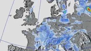 Prognozowane opady nad Polską w czwartek, godz. 17 / niederschlagsradar.de
