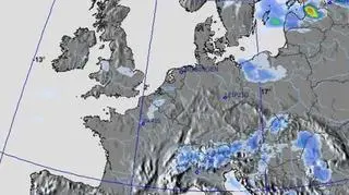 Prognozowane opady nad Polską w piątek, godz. 8 / niederschlagsradar.de