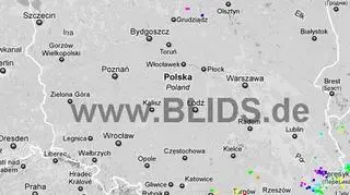 Ścieżka przechodzenia burz nad Polską w godzinach 14.45-16.45 (blids.de)
