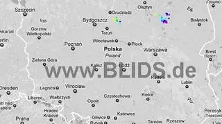 Ścieżka przechodzenia burz nad Polską w godzinach 18.00-20.00 (blids.de)