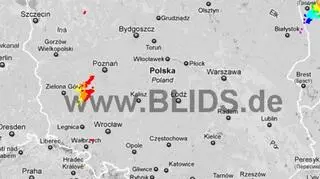 Ścieżka przechodzenia burz nad Polską w godzinach 19-21 (blids.de)