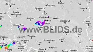 Ścieżka przechodzenia burz w godzinach 18.15-20.15 (blids.de)