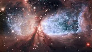 Sharpless 2-106, mgławica, która wygląda jak anioł (NASA)