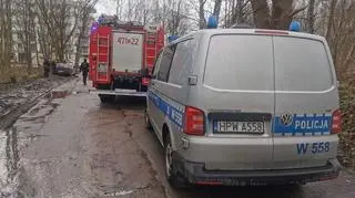 Silny wiatr łamie drzewa na Pomorzu (e-kg.pl)