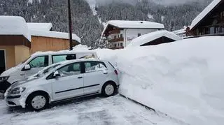Śnieg w miasteczku Piosmes
